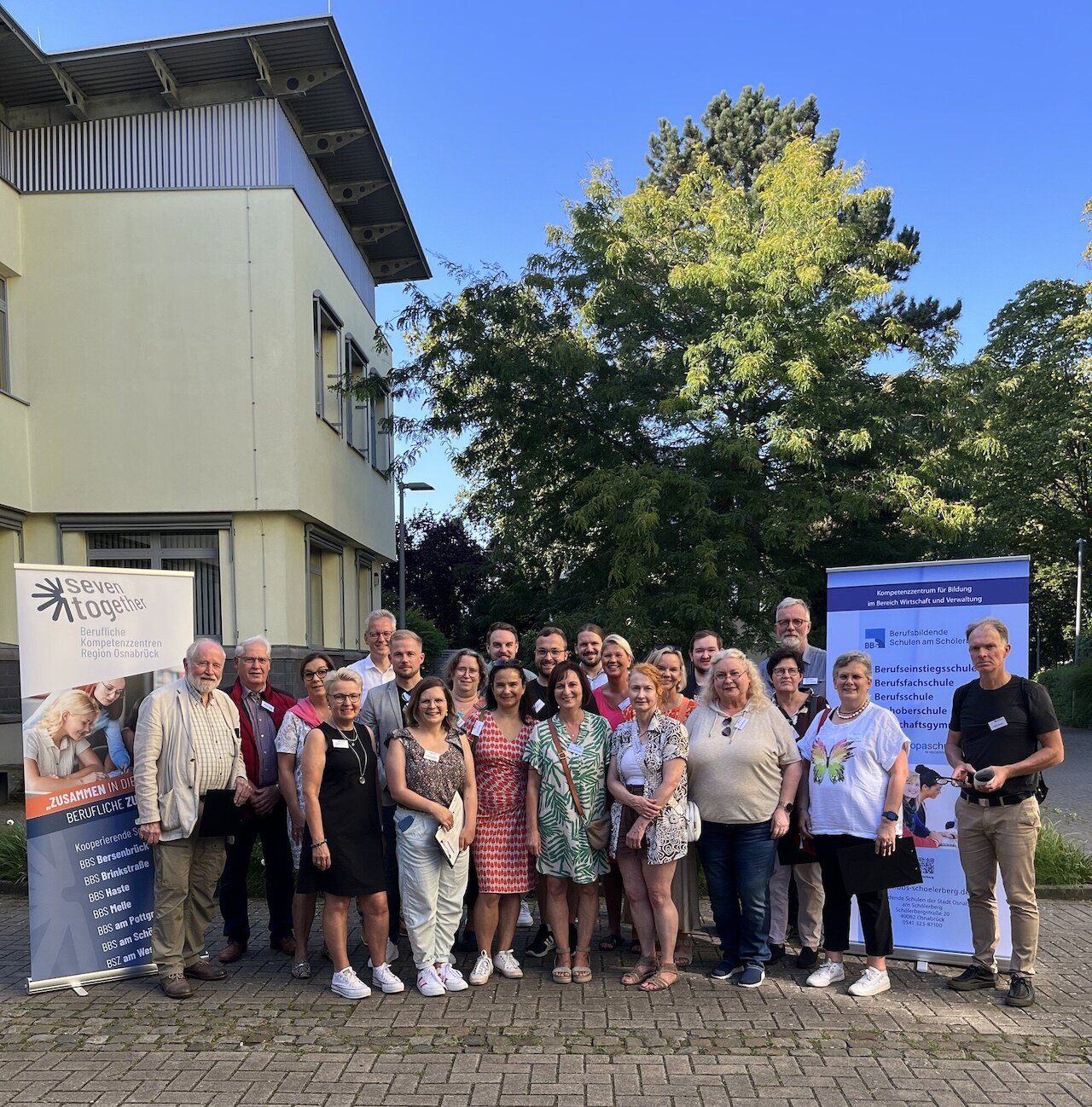 Mitglieder des Stadtrats Osnabrück sowie des Ausschusses Schule und Sport besuchen BBS am Schölerberg